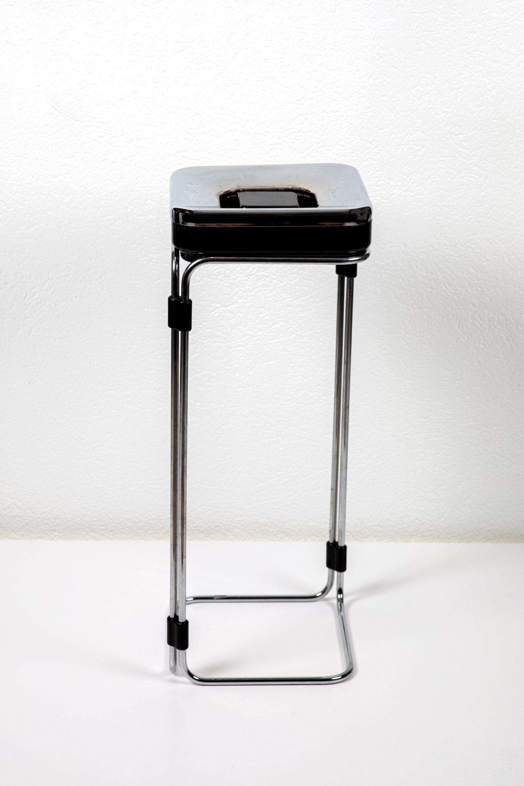 Black Metal Italian-manufactured 60s Statement Ashtray