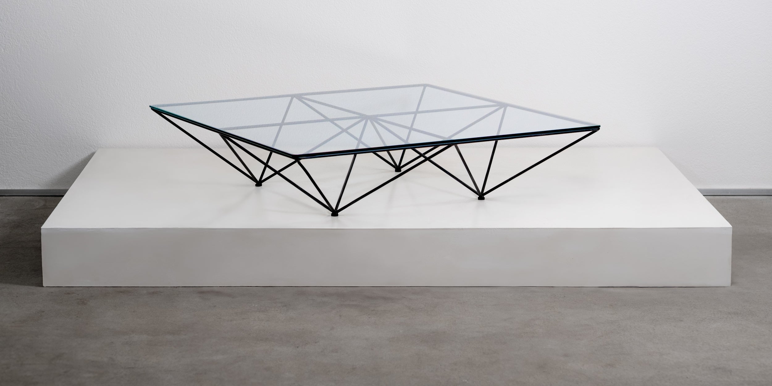 Alanda coffe table by Paolo Piva