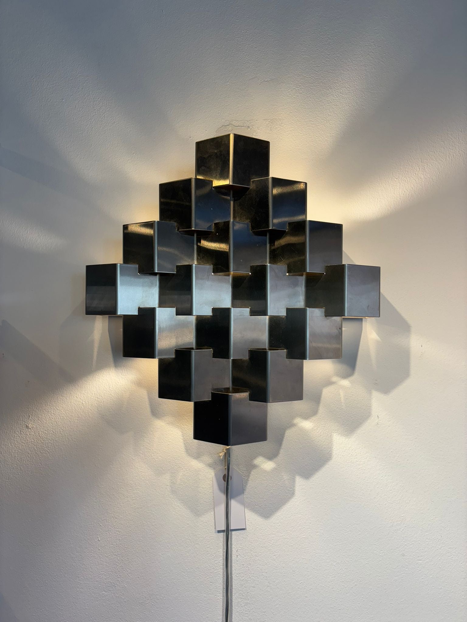 Diamond pattern Wall Sconce