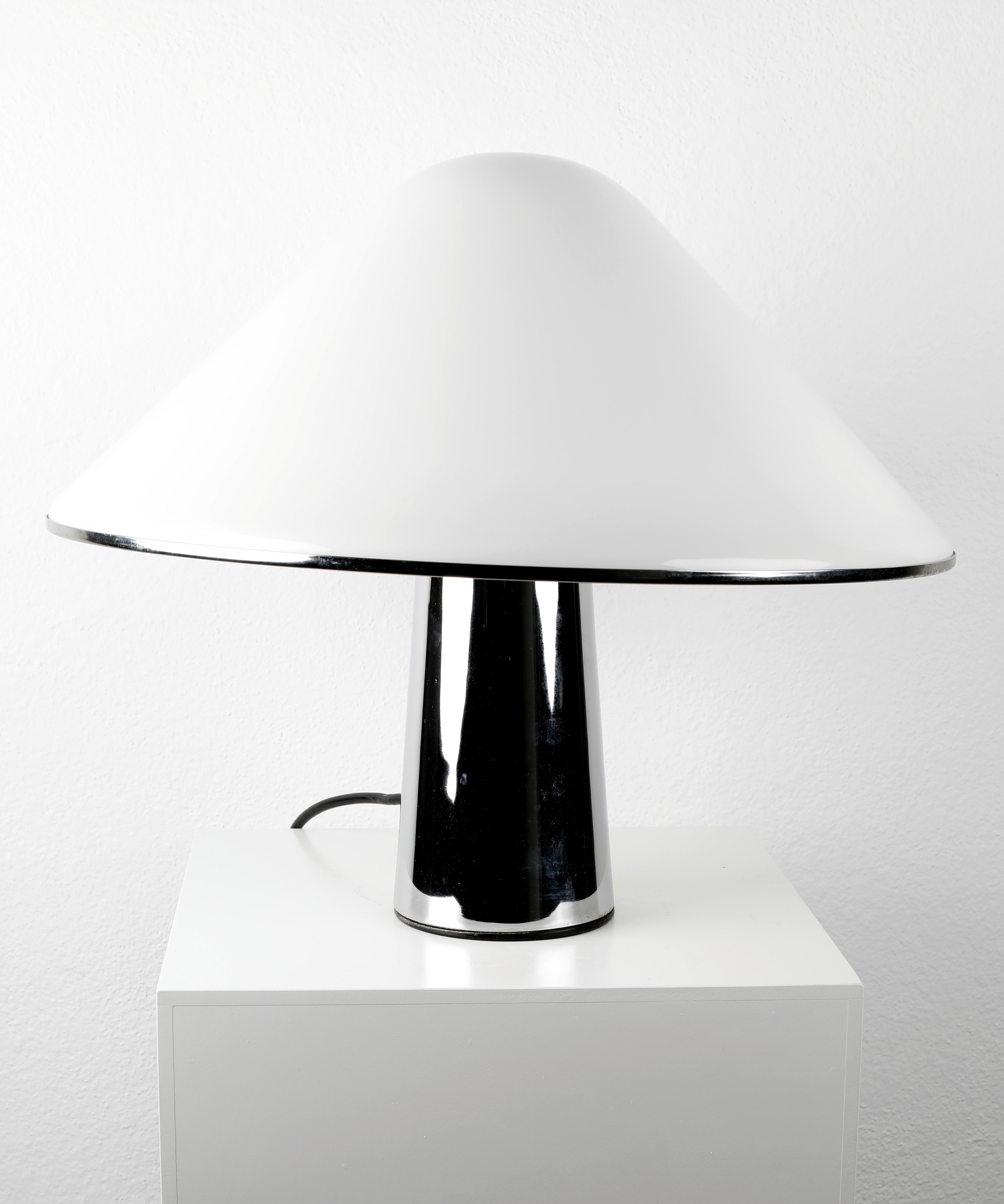 Mushroom-shaped Table Lamp
