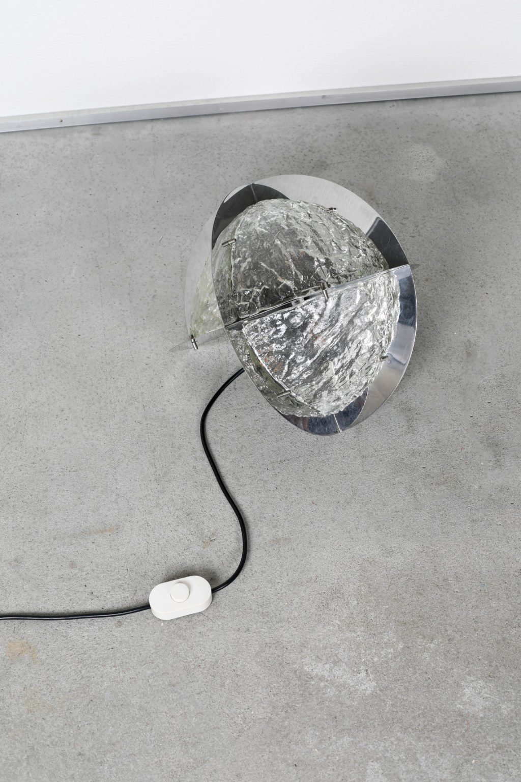 Globe Lamp